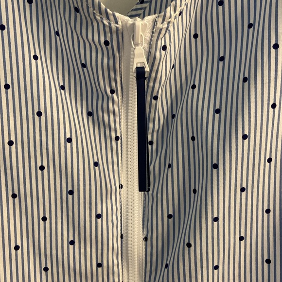 26W Lane Bryant Cotton Peplum Print Top with Asymmetrical Hem and Zipper Detail - Picture 8 of 17